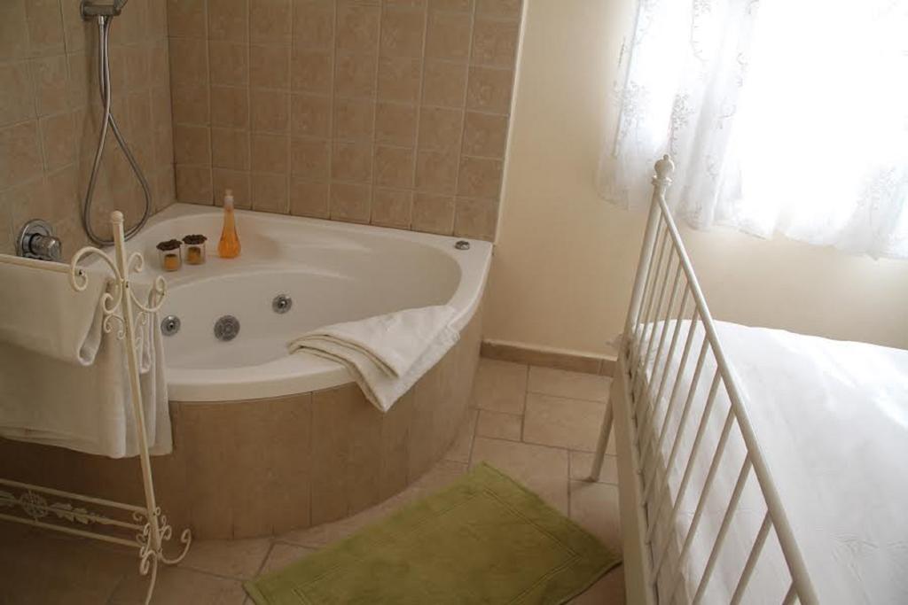 Etnahta Villa Ein Tamar Bagian luar foto